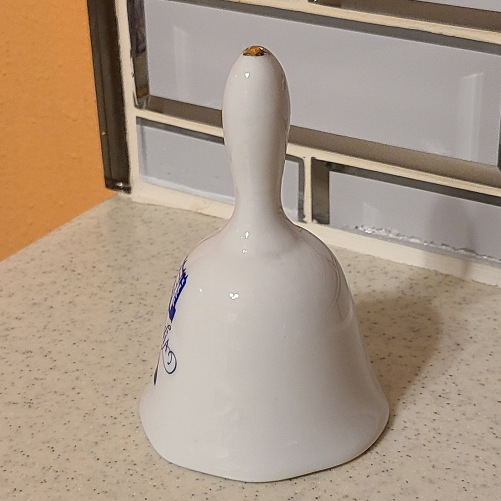 Philadelphia dinner bell for sale - Picture 6 of 6